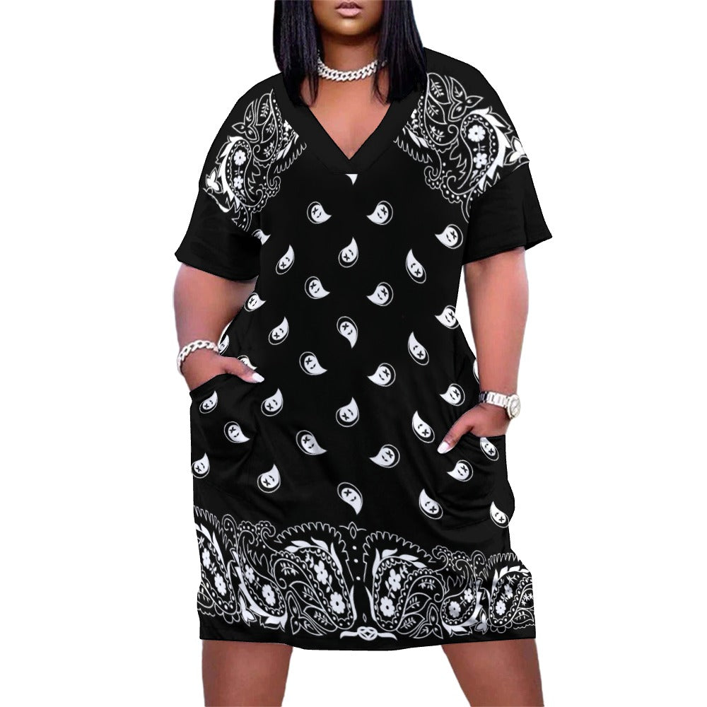 Bandana Print Loose Fit V-Neck Dress with Pockets (Plus Size), 5XL / Black