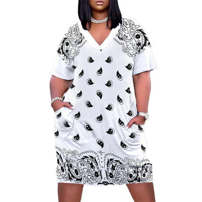 Bandana Print Loose Fit V-Neck Dress with Pockets (Plus size)